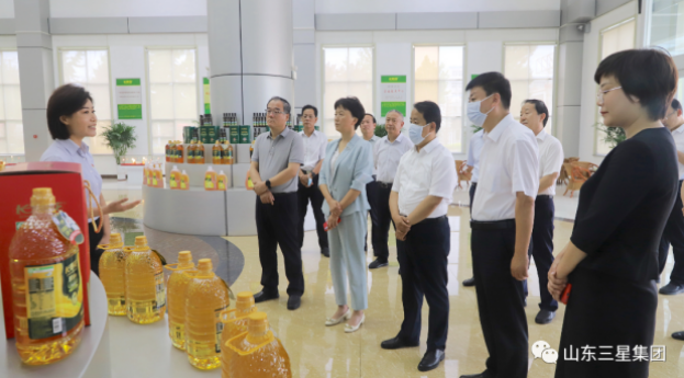 山東省糧食和物資儲(chǔ)備局黨組書記、局長(zhǎng)王偉華來山東三星集團(tuán)調(diào)研