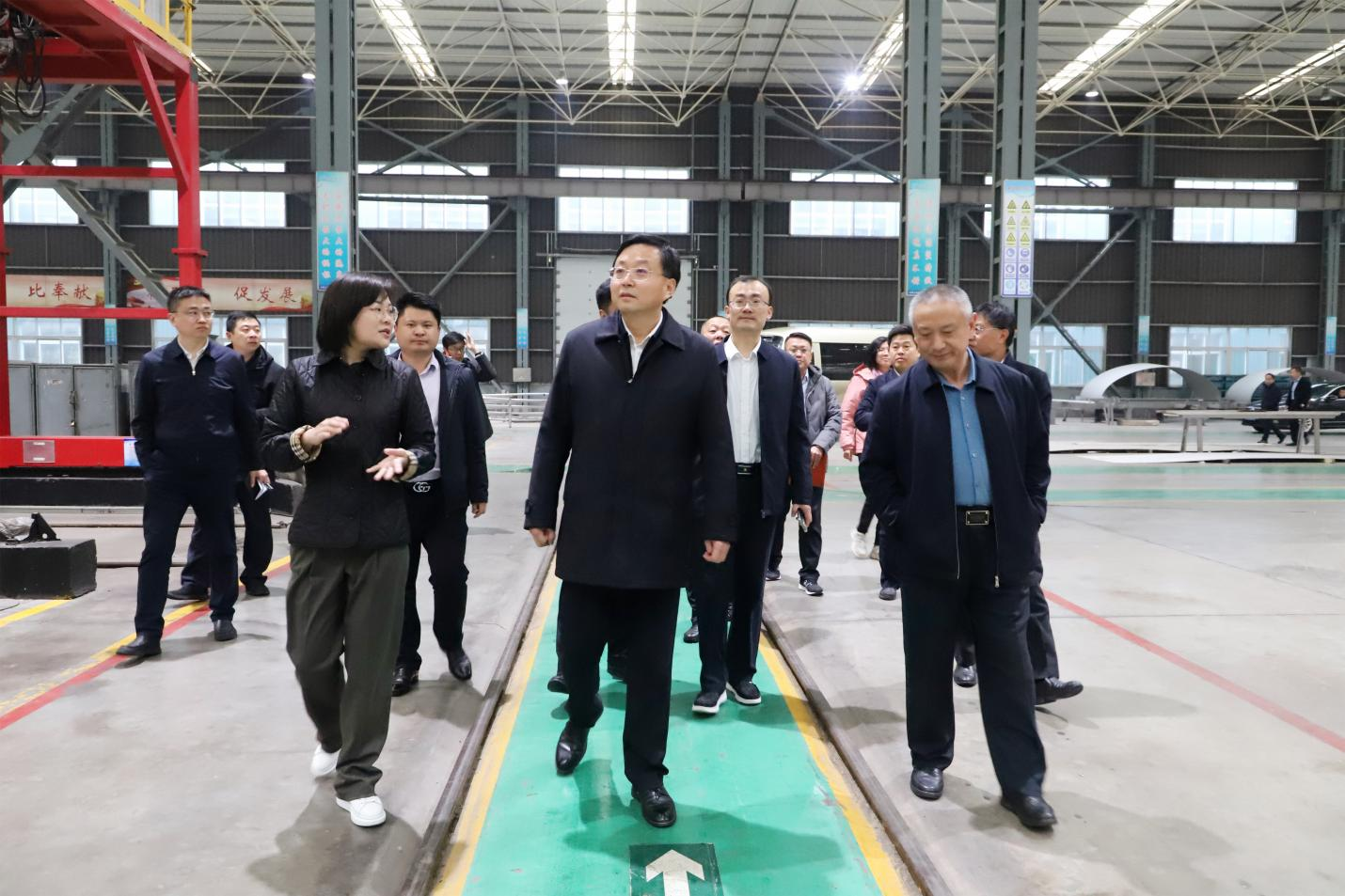 鄒平市委副書記、市長張謙來山東三星集團調研
