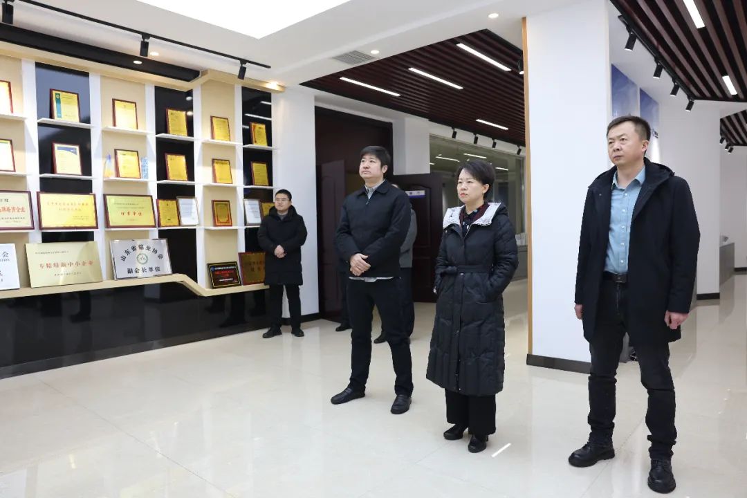 鄒平市委常委、副市長陳靜來山東三星集團(tuán)調(diào)研