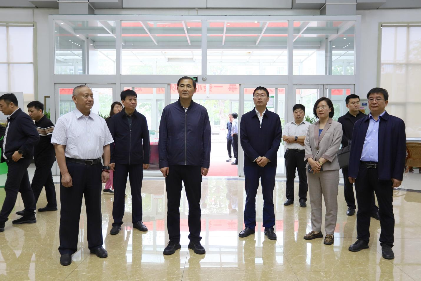 佳木斯市政府副市長(zhǎng)、佳木斯國(guó)家農(nóng)高區(qū)黨工委書記王繼武一行來(lái)山東三星集團(tuán)調(diào)研