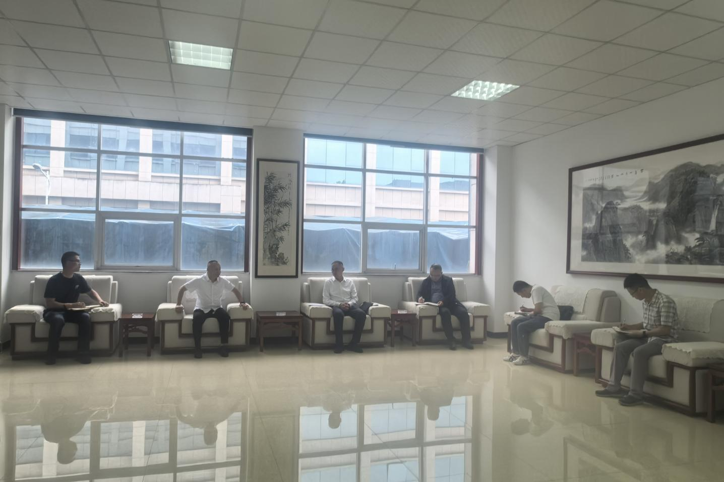 桐廬縣委常委、縣政府黨組成員吳濤來桐廬公司調(diào)研指導(dǎo)安全生產(chǎn)工作