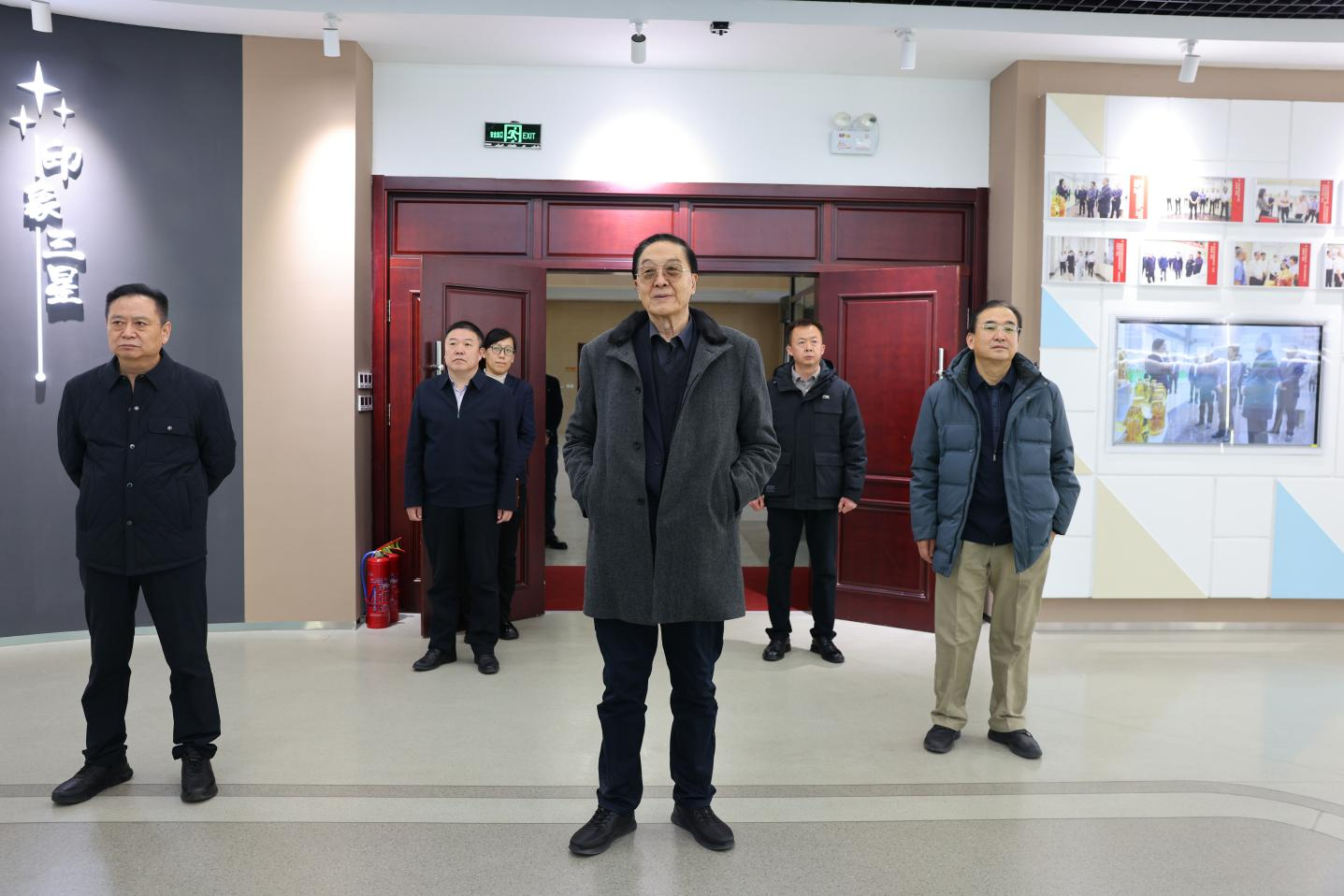 原衛(wèi)生部副部長、中國保健協(xié)會榮譽理事長張鳳樓一行來山東三星集團調(diào)研指導