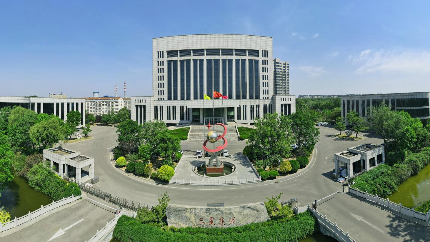 連續(xù)登榜再突破！山東三星集團(tuán)2025山東民企雙百強(qiáng)榮譽(yù)加冕